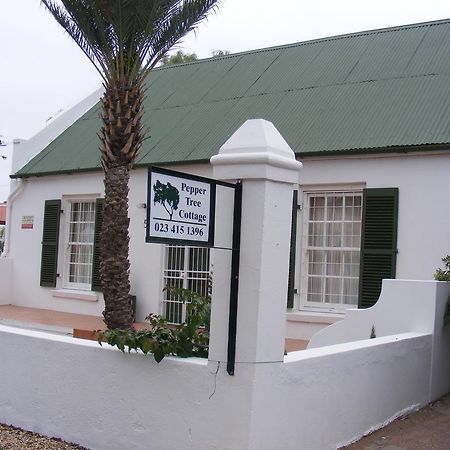 Pepper Tree Accommodation Beaufort West Habitación foto